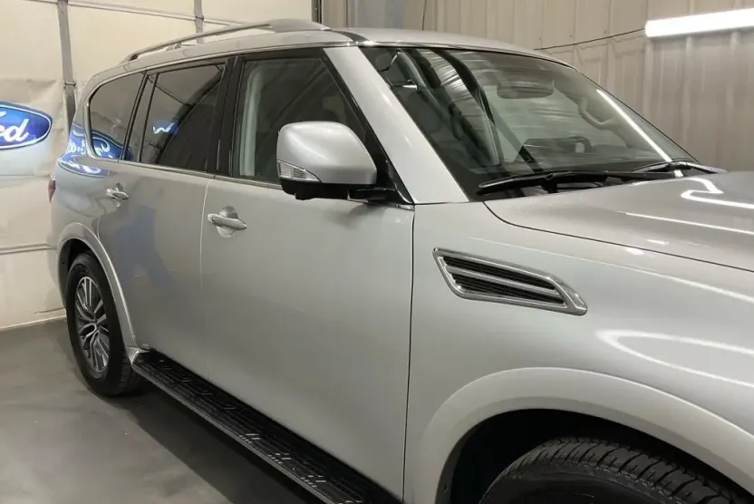 2024 Nissan Armada SL photo 1