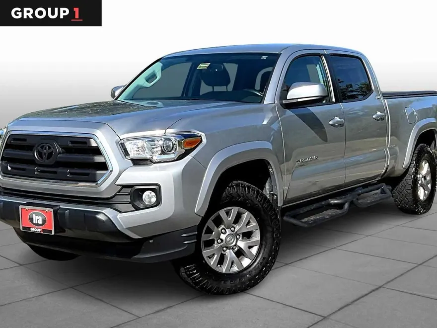 2016 Toyota Tacoma SR5 photo 1
