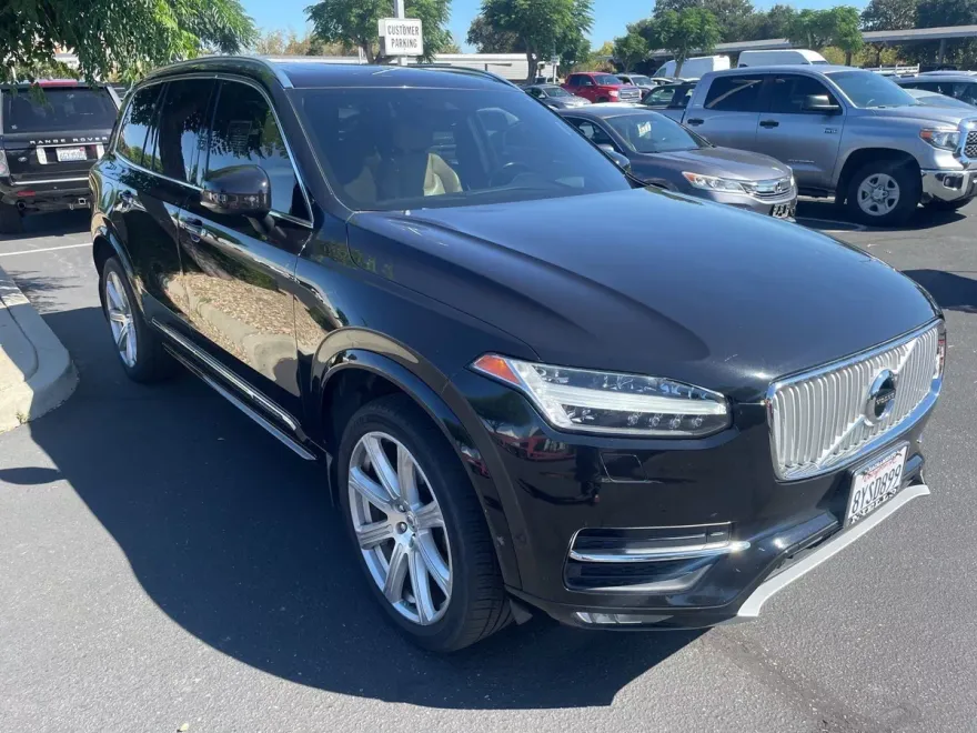 2016 Volvo XC90 T6 Inscription photo 1