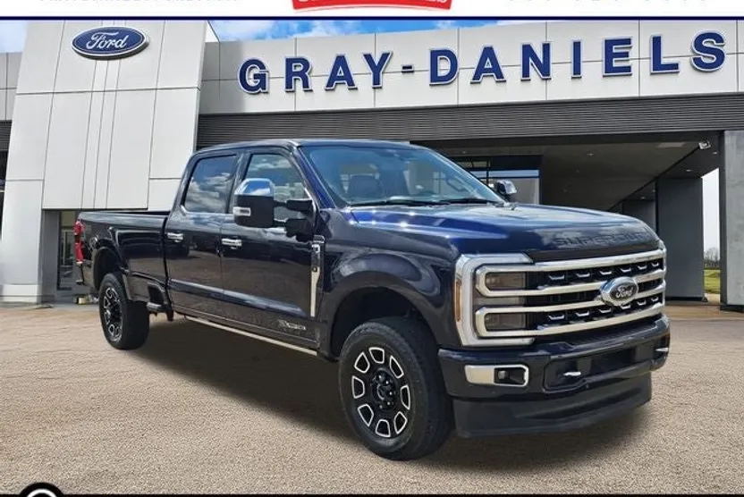 2024 Ford F-350 Platinum photo 1