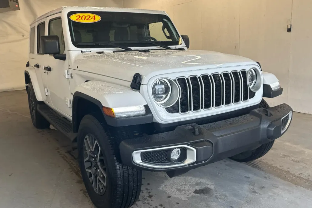2024 Jeep Wrangler Sahara photo 1