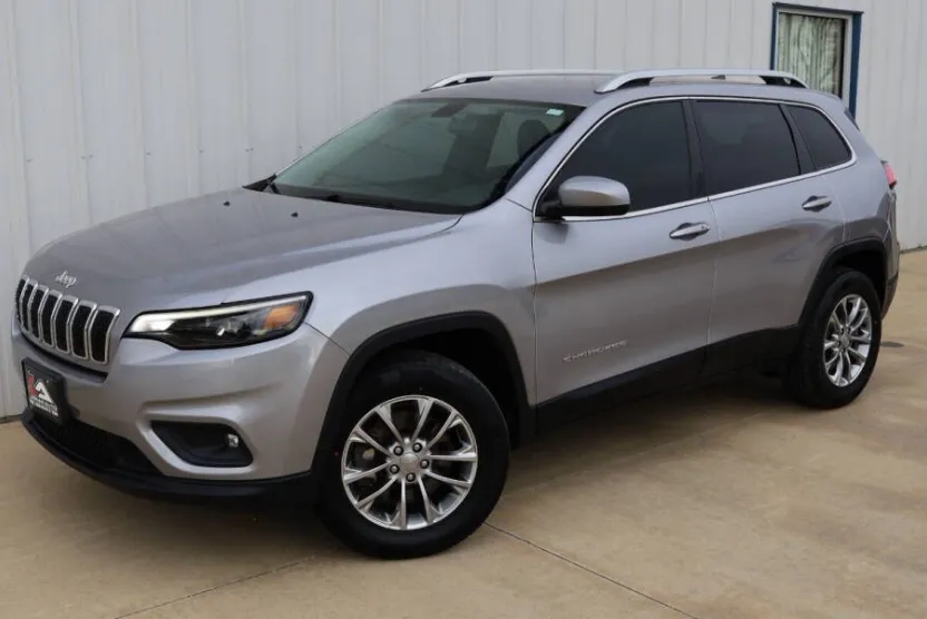 2019 Jeep Cherokee Latitude photo 1