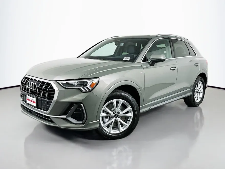2025 Audi Q3 S line Premium photo 1