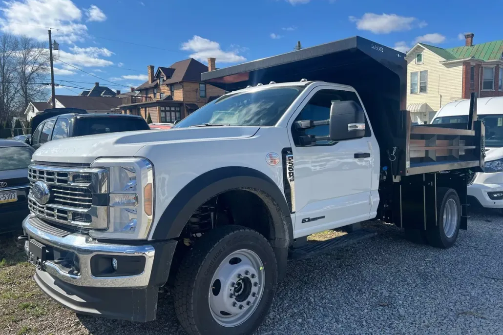 2025 Ford F-550 XL photo 1