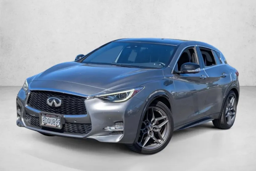 2018 Infiniti QX30 Sport photo 1