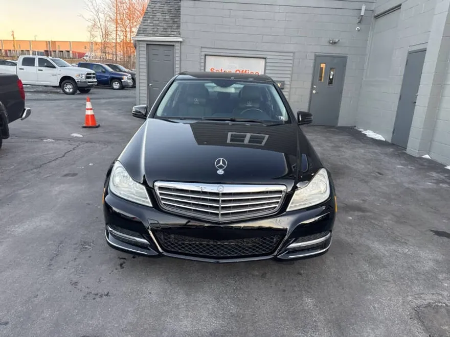 2012 Mercedes Benz C 300 Luxury 4MATIC photo 1