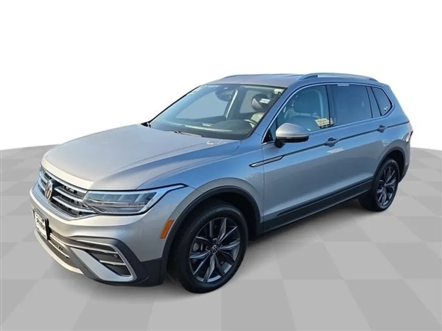 2022 Volkswagen Tiguan SE photo 1