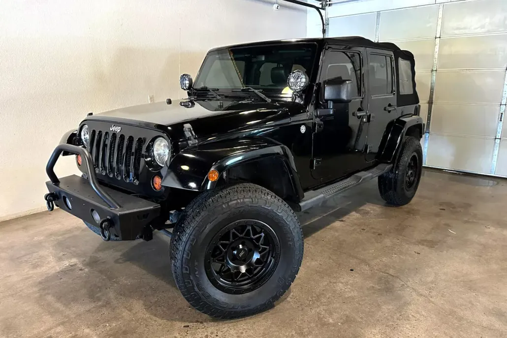 2012 Jeep Wrangler Unlimited Sahara photo 1