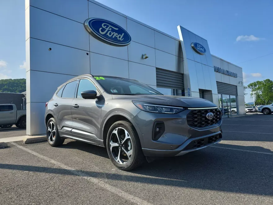 2024 Ford Escape ST-Line Elite photo 1