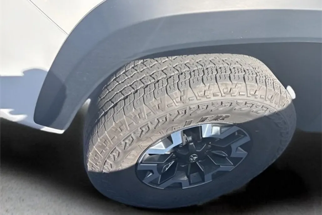 2023 Toyota Tacoma TRD Off-Road photo 1