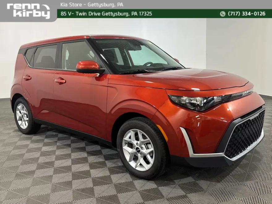 2023 Kia Soul LX photo 1