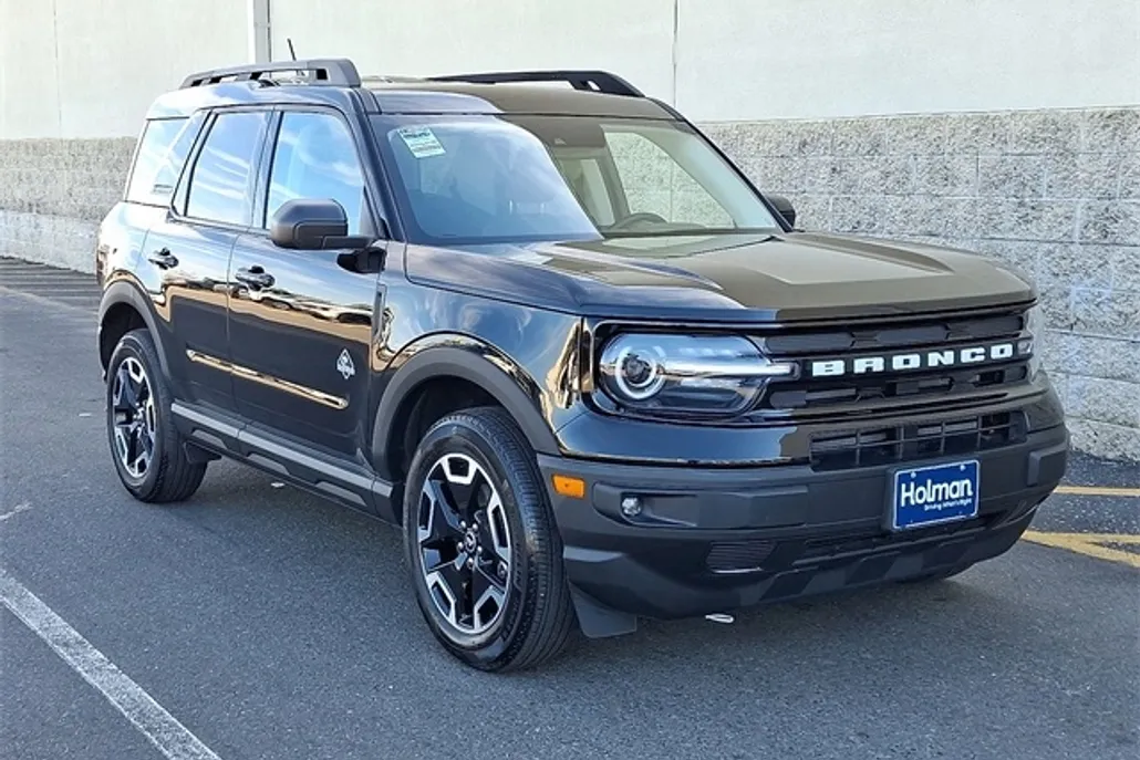 2023 Ford Bronco Sport Outer Banks photo 1