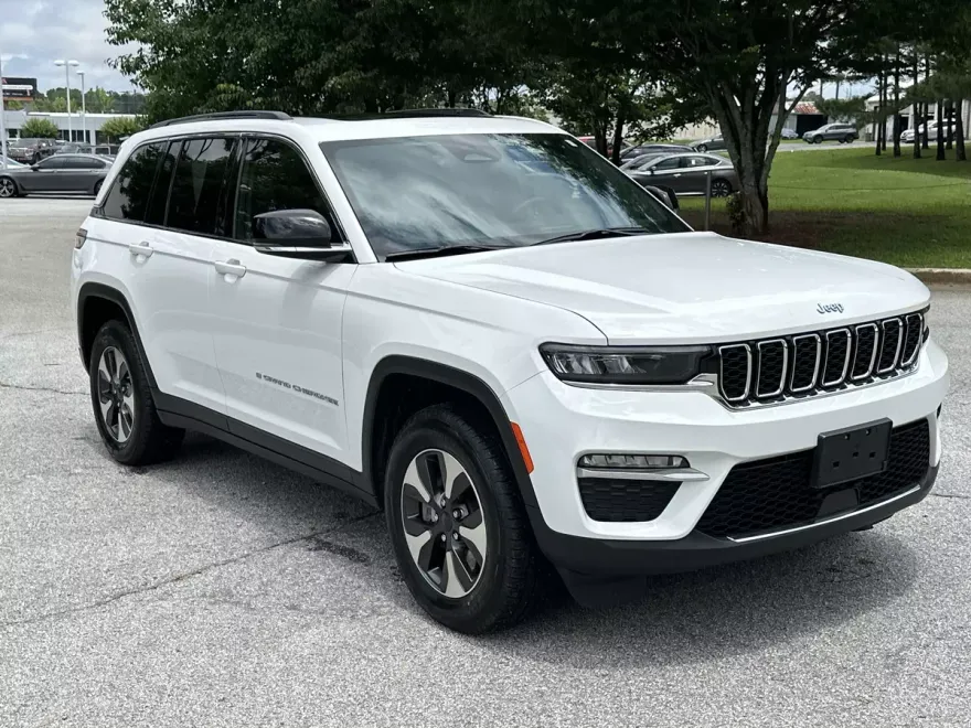 2024 Jeep Cherokee Limited 4xe photo 1