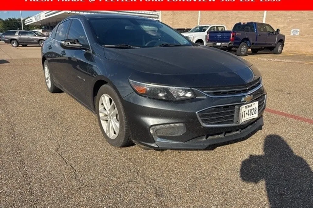 2017 Chevrolet Malibu 1LT photo 1