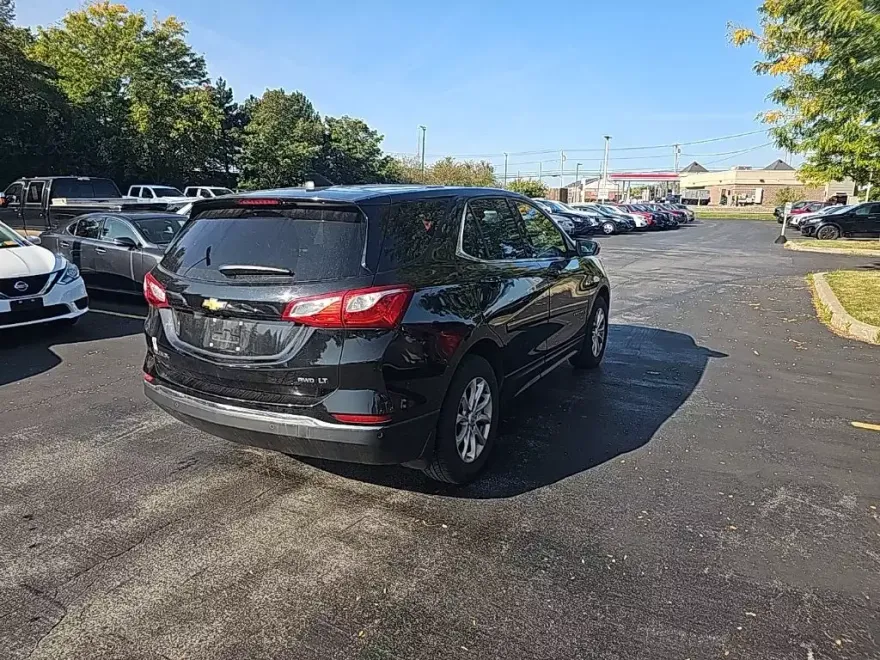 2018 Chevrolet Equinox LT photo 1
