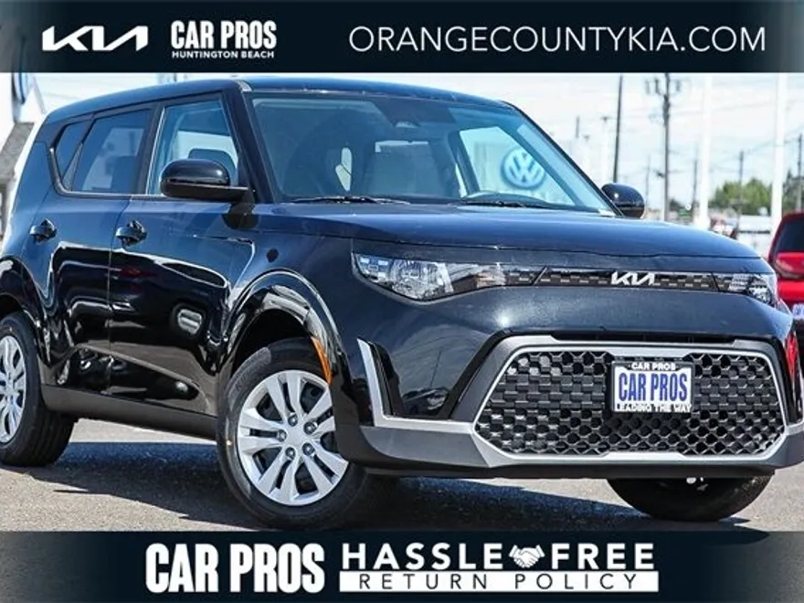 2025 Kia Soul LX photo 1