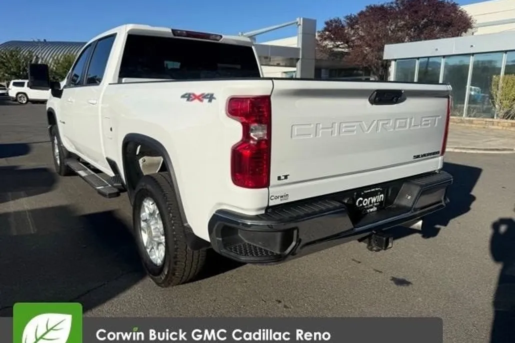 2024 Chevrolet Silverado 3500HD LT photo 1