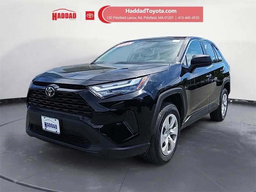 2024 Toyota RAV4 LE photo 1