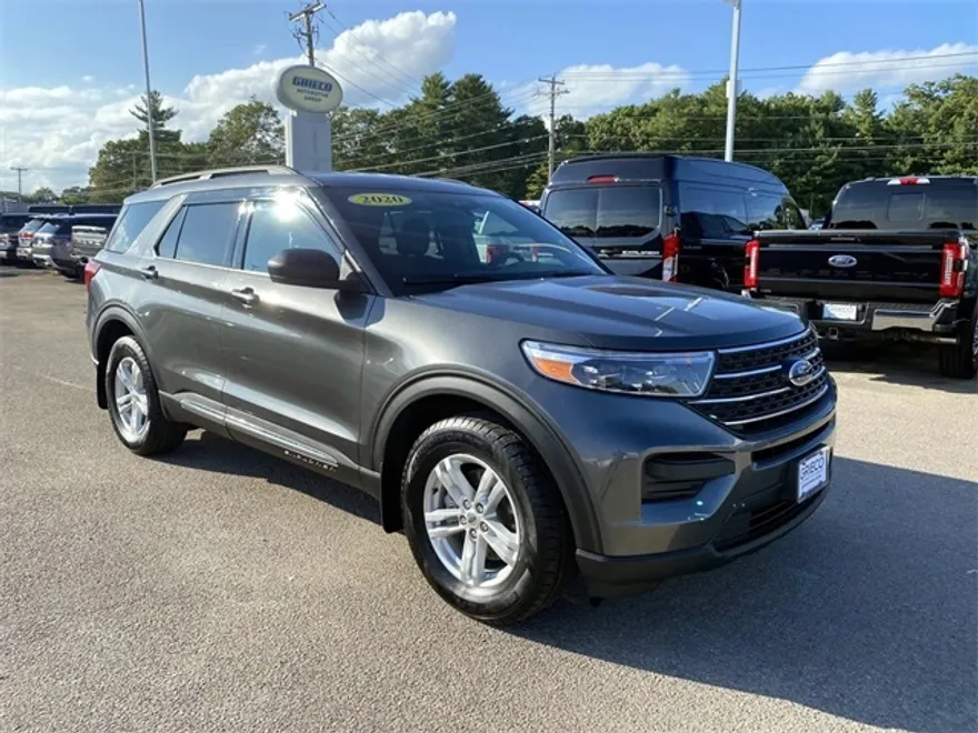 2020 Ford Explorer XLT photo 1