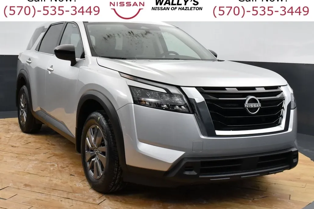2025 Nissan Pathfinder S photo 1
