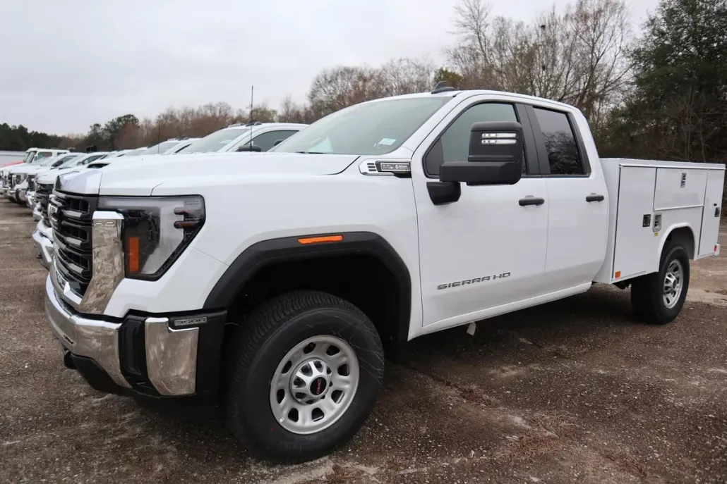 2024 Gmc Sierra 3500 HD Pro photo 1