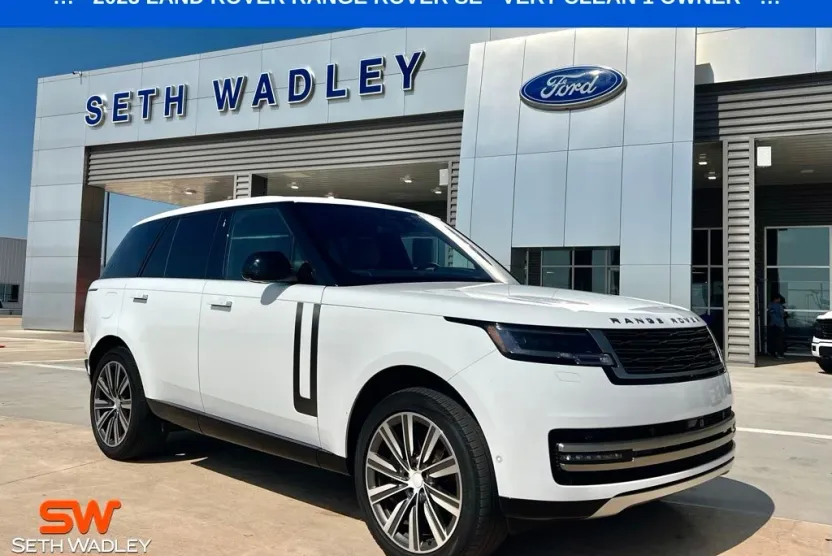 2023 Land Rover Range Rover SE photo 1