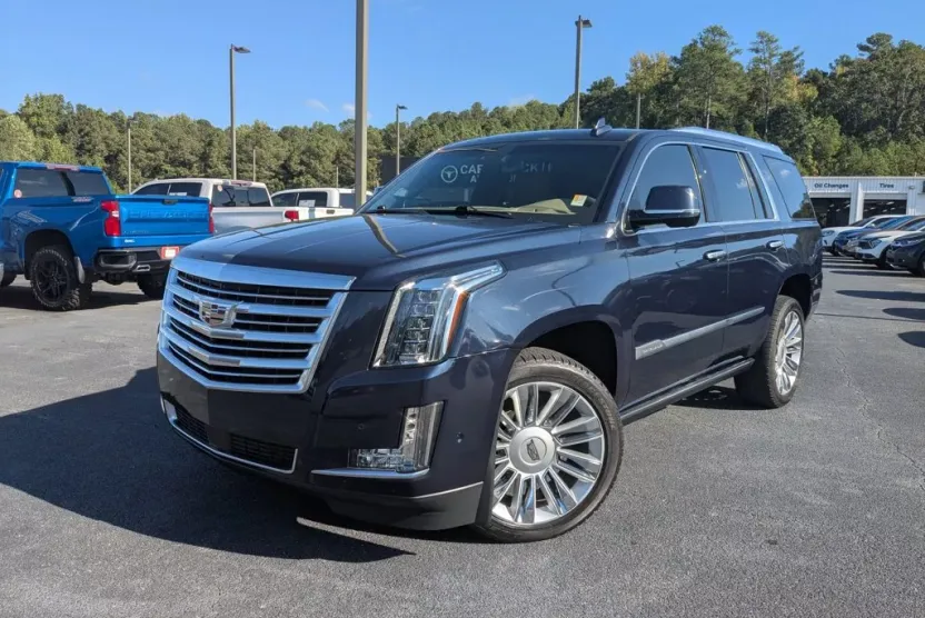 2019 Cadillac Escalade Platinum photo 1
