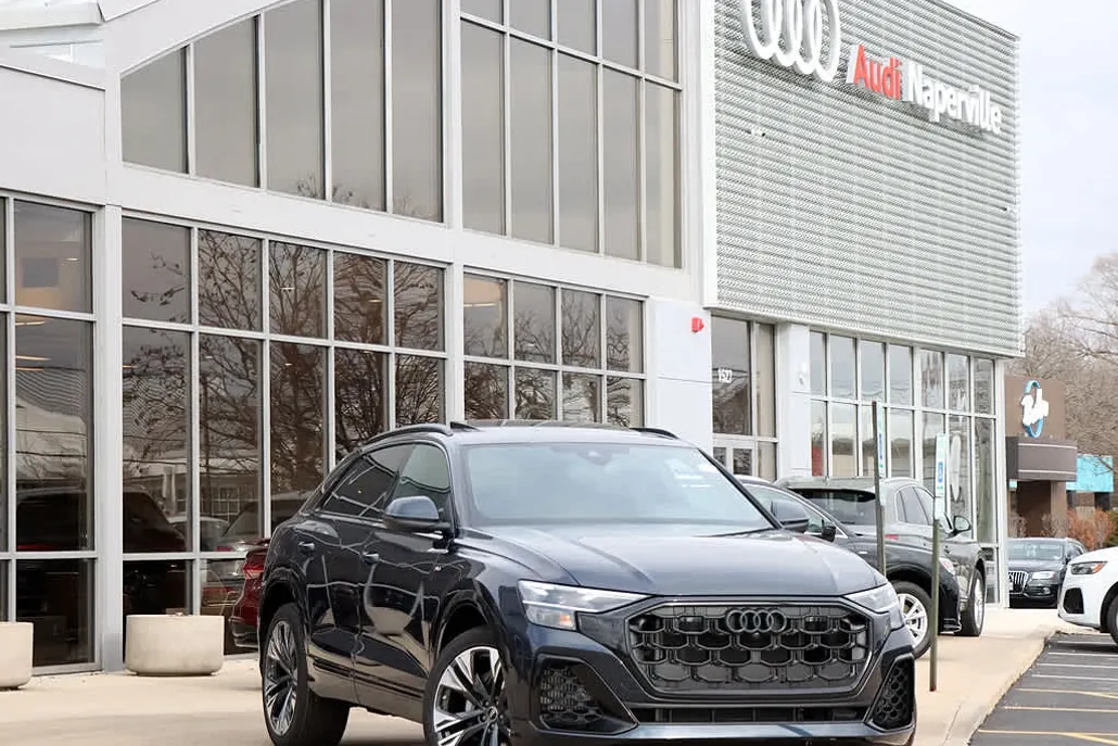 2025 Audi Q8 55 Premium Plus photo 1