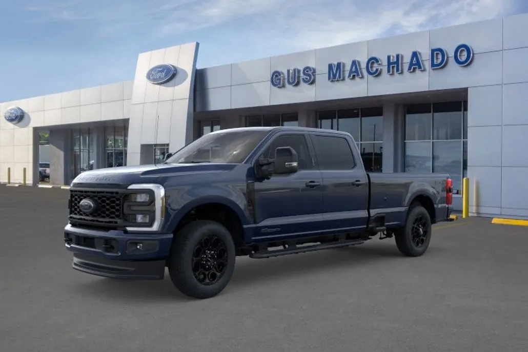 2025 Ford F-250 Lariat photo 1