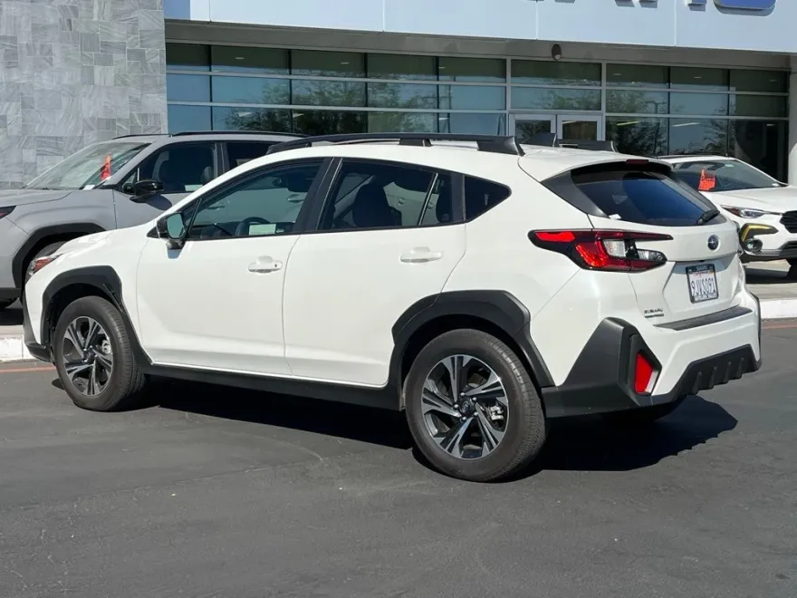 2024 Subaru Crosstrek Premium photo 1