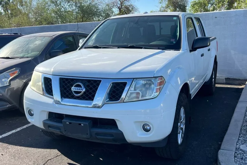 2016 Nissan Frontier SV photo 1