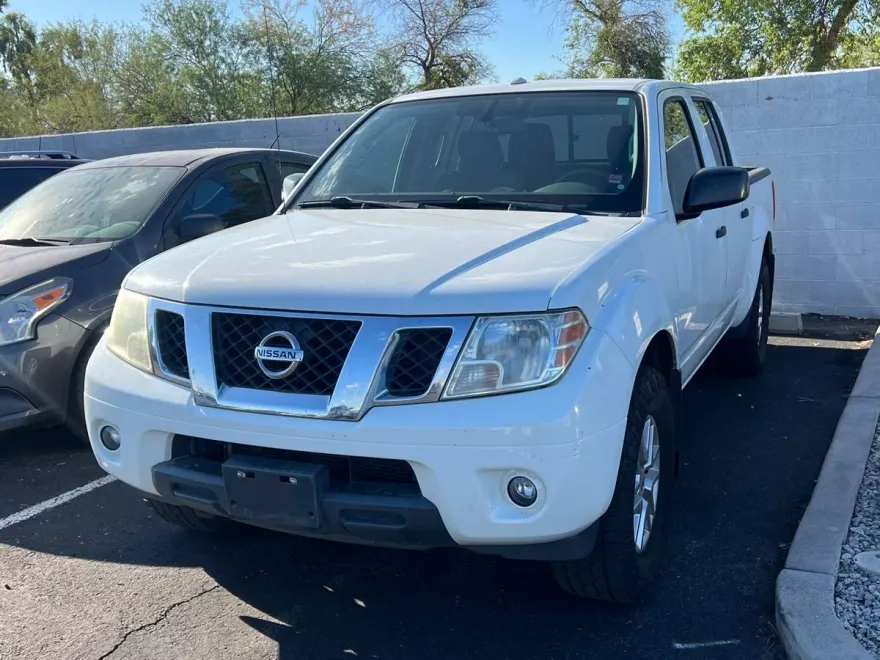 2016 Nissan Frontier SV photo 1