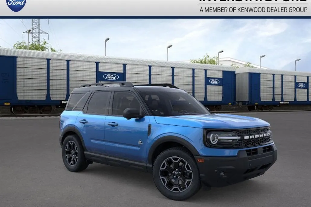 2025 Ford Bronco Sport Outer Banks photo 1