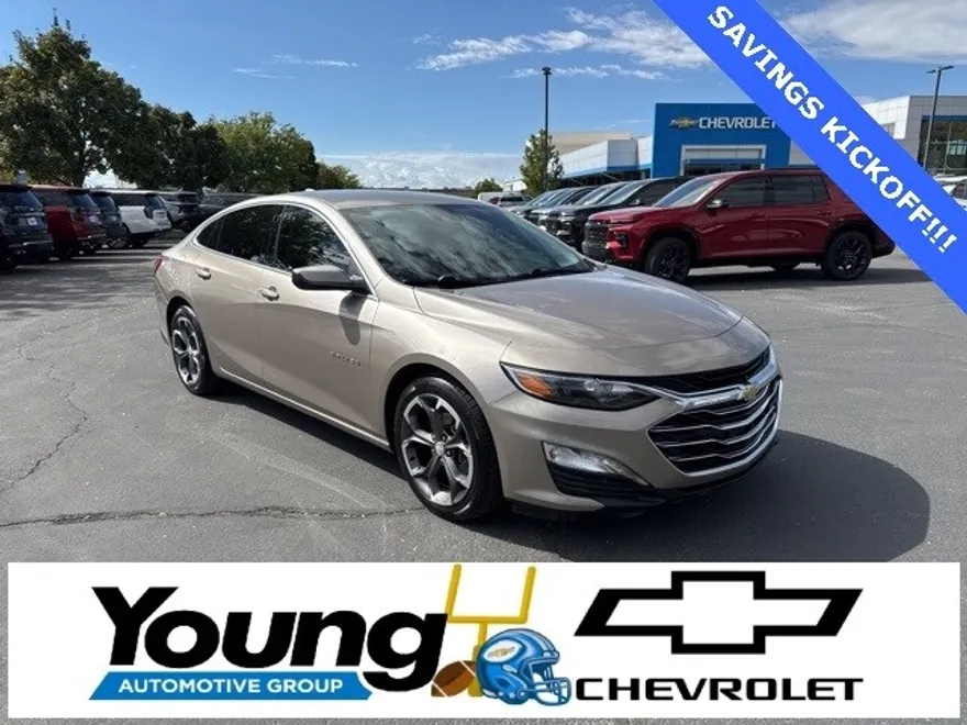 2022 Chevrolet Malibu 1LT photo 1