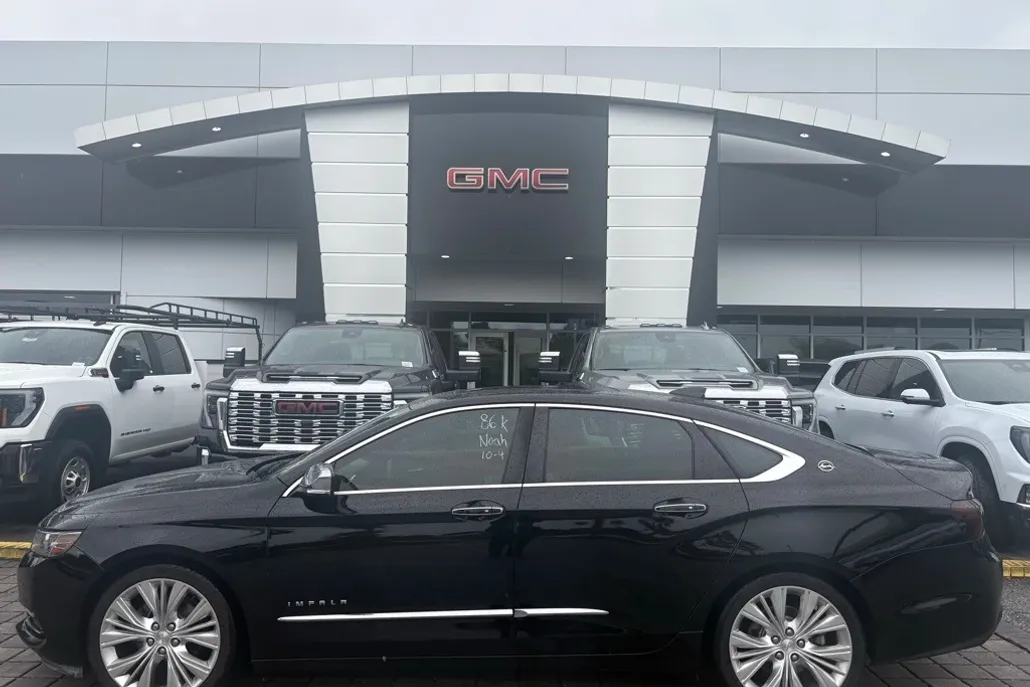 2015 Chevrolet Impala LTZ photo 1