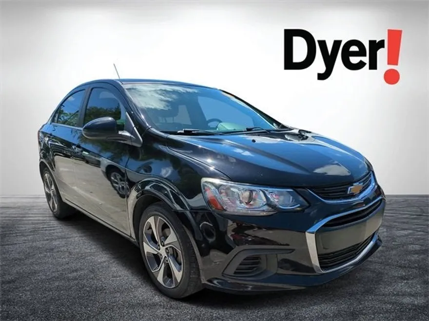 2020 Chevrolet Sonic Premier photo 1