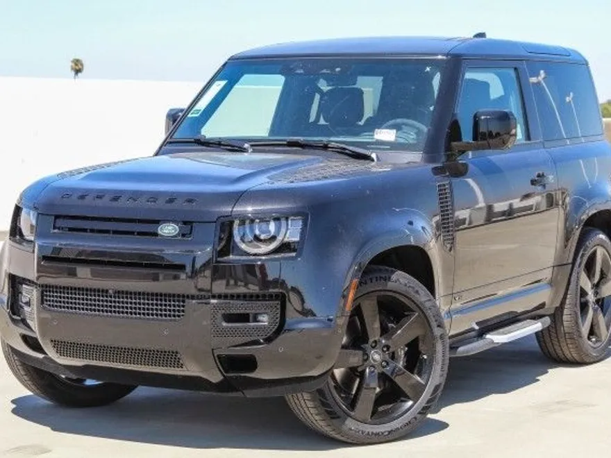 2024 Land Rover Defender 90 V8 photo 1