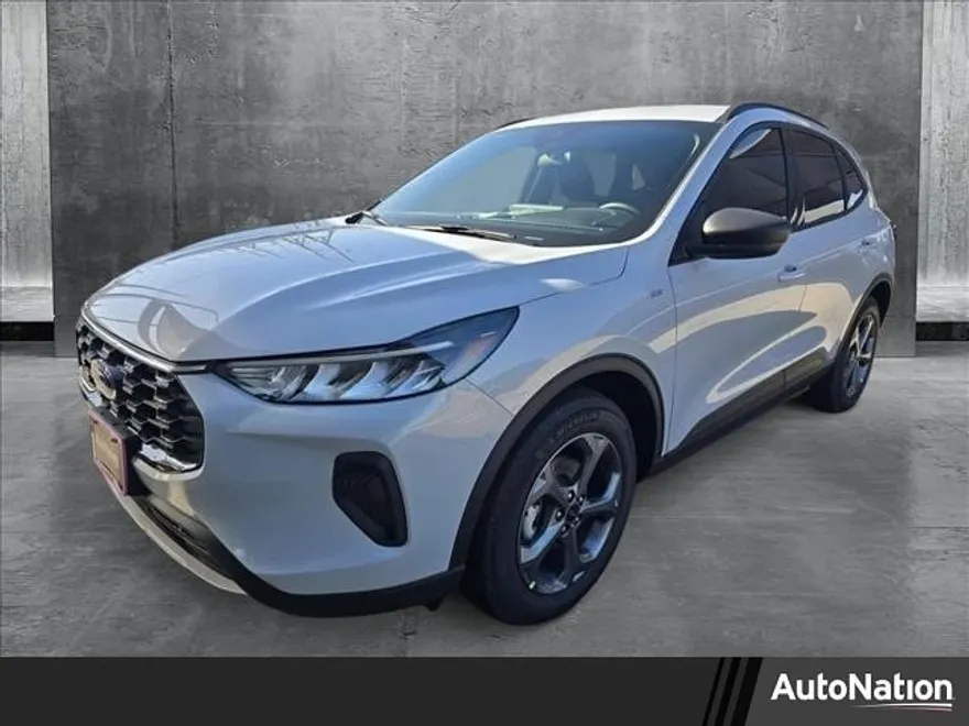 2025 Ford Escape ST-Line photo 1
