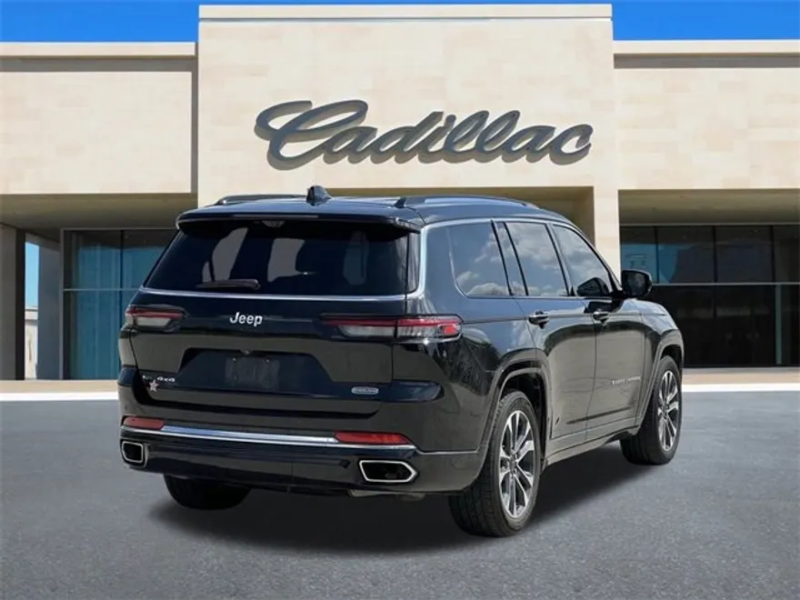 2022 Jeep Grand Cherokee Overland photo 1
