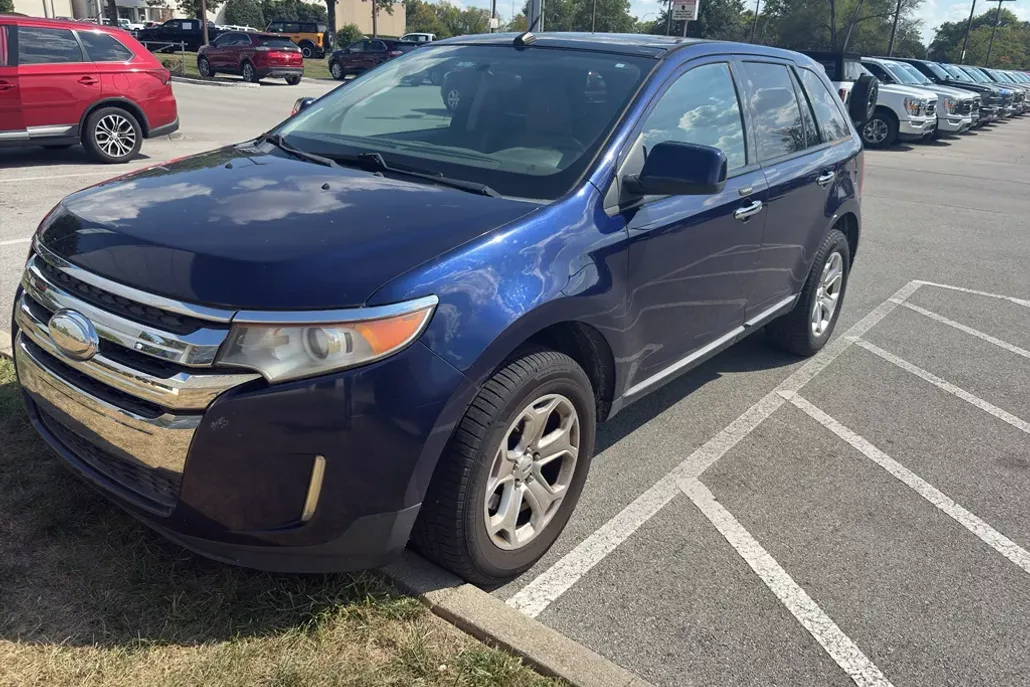2011 Ford Edge SEL photo 1