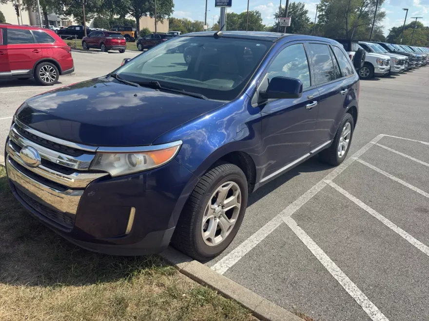 2011 Ford Edge SEL photo 1