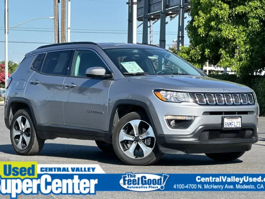 2018 Jeep Compass Latitude photo 1