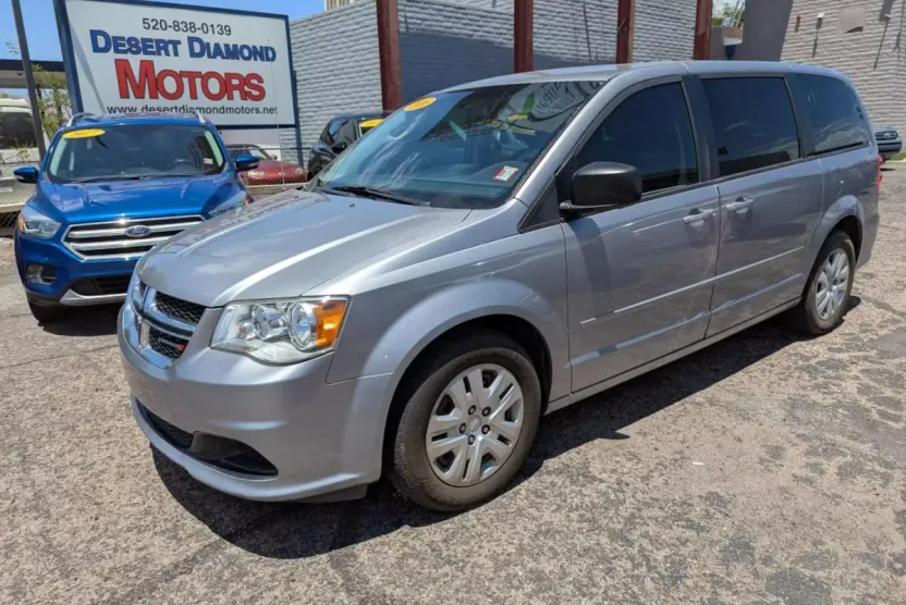 2016 Dodge Grand Caravan SE photo 1