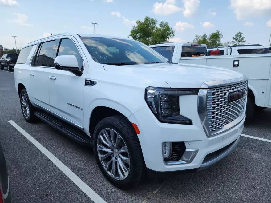 2021 Gmc Yukon XL Denali photo 1
