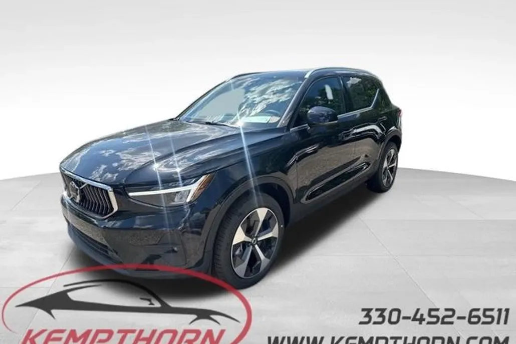 2024 Volvo XC40 Plus photo 1
