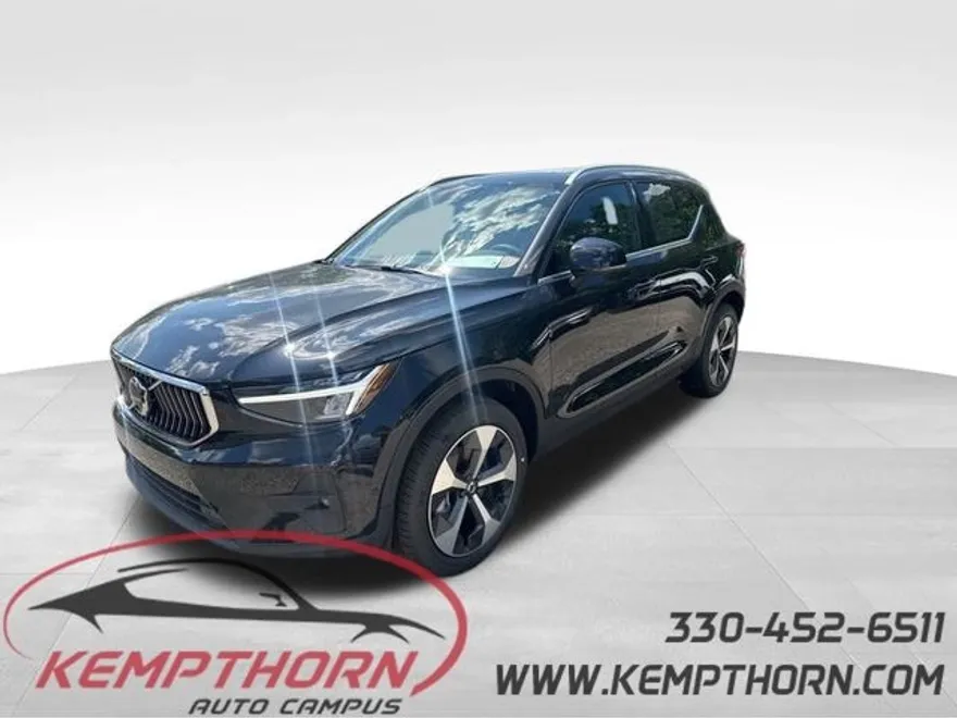 2024 Volvo XC40 Plus photo 1