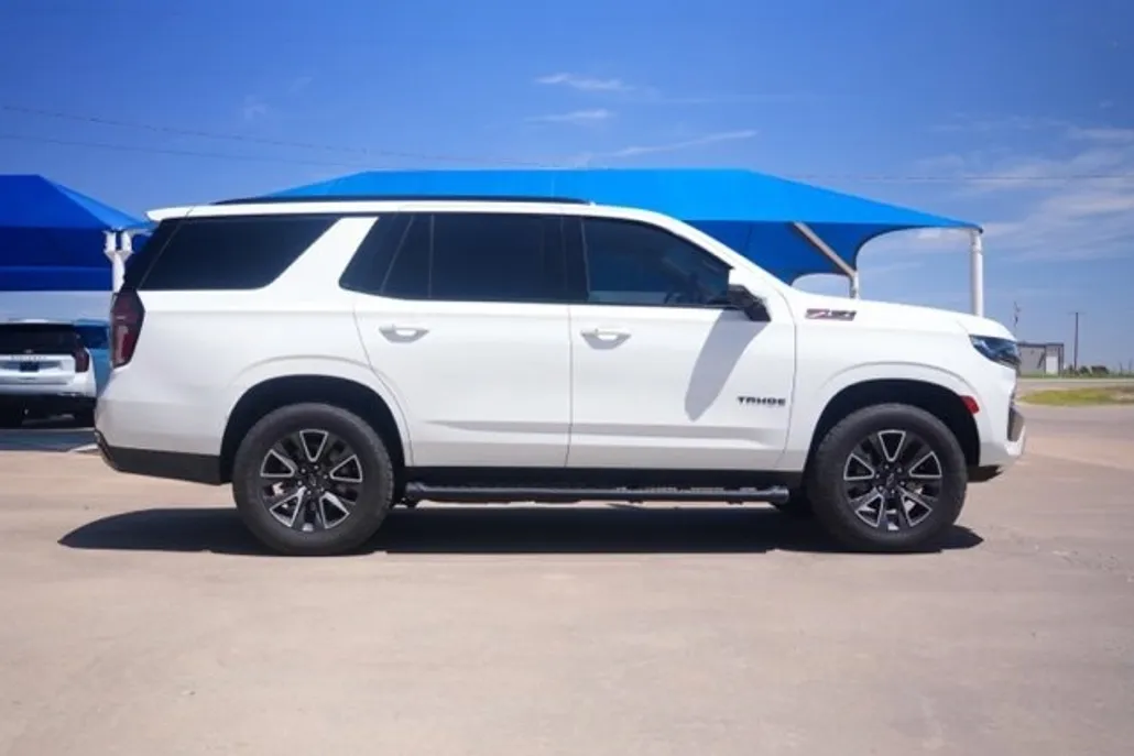 2021 Chevrolet Tahoe Z71 photo 1