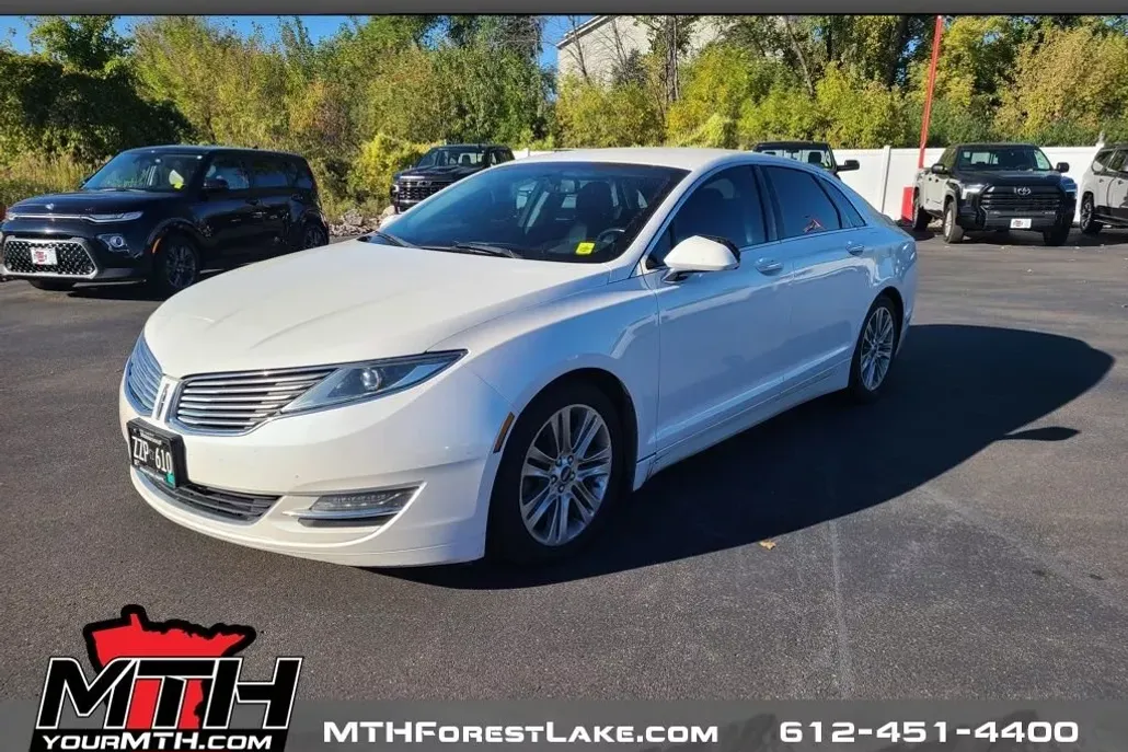 2013 Lincoln MKZ Base photo 1