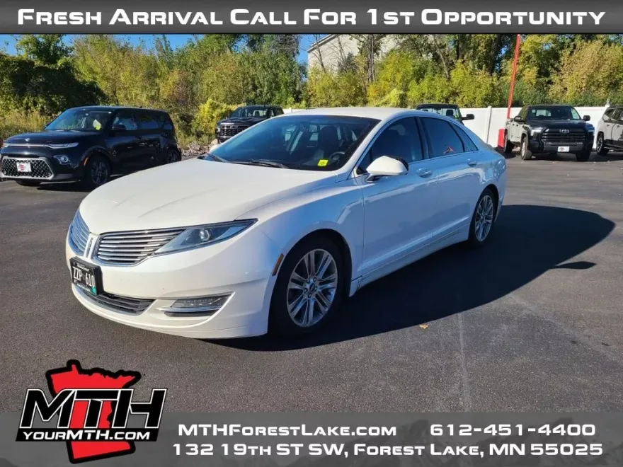 2013 Lincoln MKZ Base photo 1