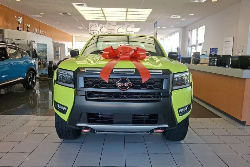 2026 Nissan Frontier Crew Cab PRO-4X photo 1